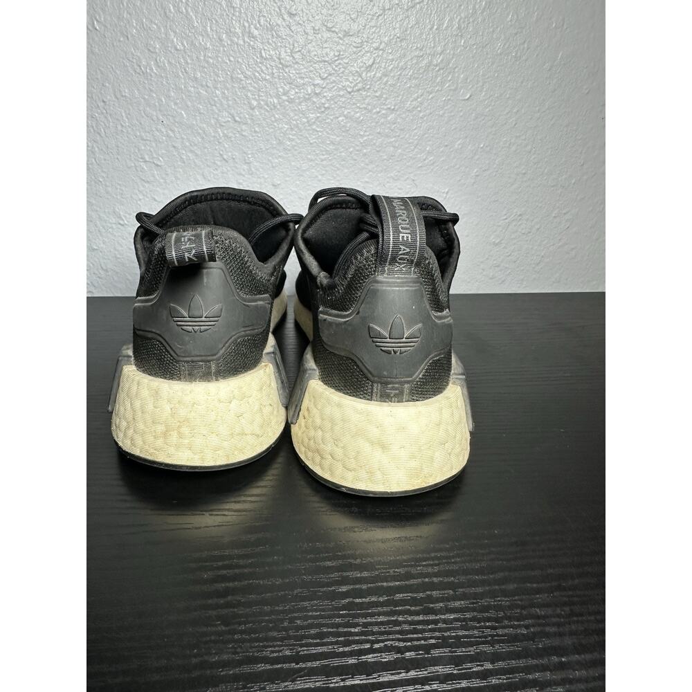Adidas Nmd R1 Trace Black With Out Box Size 5.5 - image 3